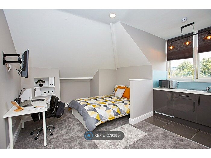 Studio To Rent In Warwick Row, Coventry, CV1