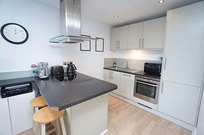 1 Bedroom Apartment For Sale In Town Centre, High Wycombe, HP13