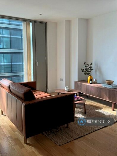 1 Bedroom Flat To Rent In Landmark West Tower, London, E14
