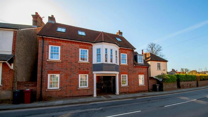 1 Bedroom Flat To Rent In Orchard Street, Chichester, PO19