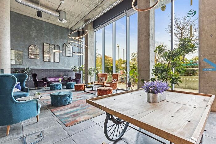 1 Bedroom Studio To Rent In Old Oak Lane, London, NW10