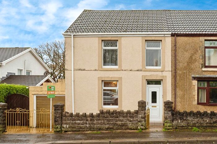 4 Bedroom Semi Detached House For Sale In Victoria Road, Waunarlwydd, Swansea, SA5