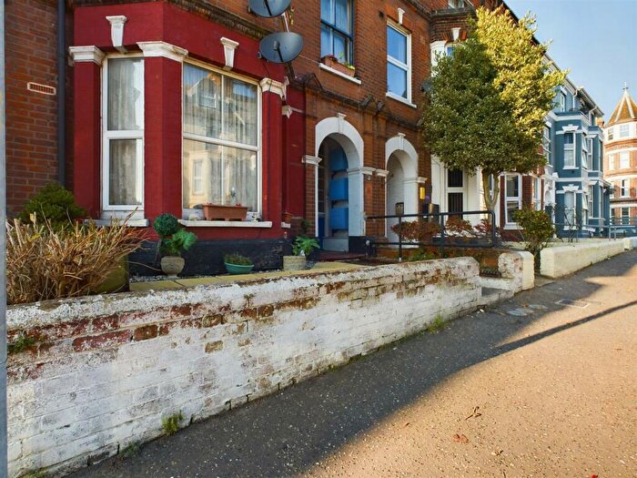 2 Bedroom Apartment For Sale In Cabbell Road, Cromer, NR27