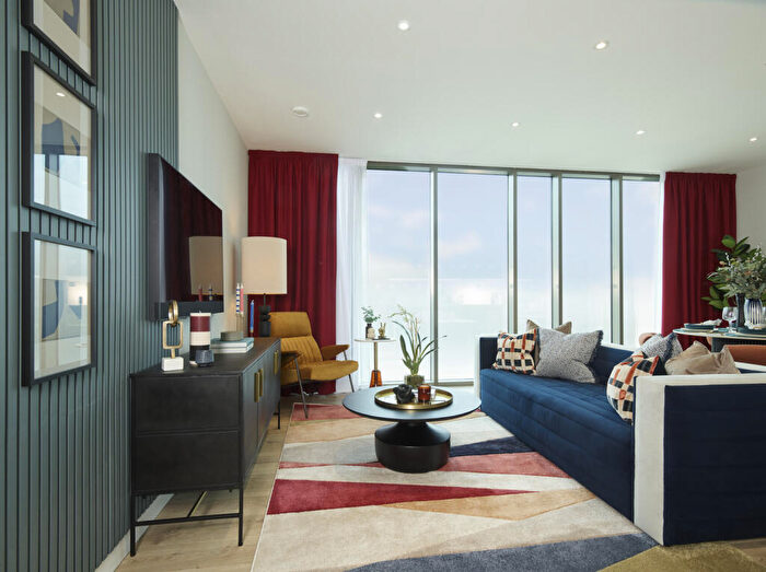 2 Bedroom Apartment For Sale In Cooks Road, Stratford, London, E15