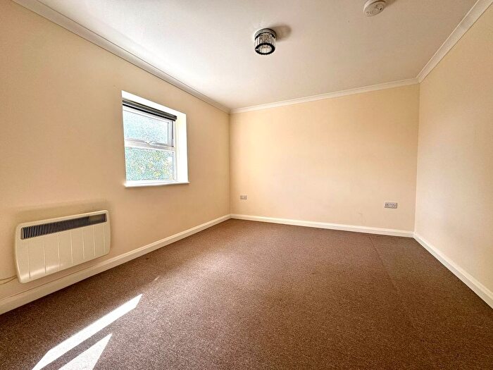 1 Bedroom Flat To Rent In Bower Lane, Maidstone, ME16