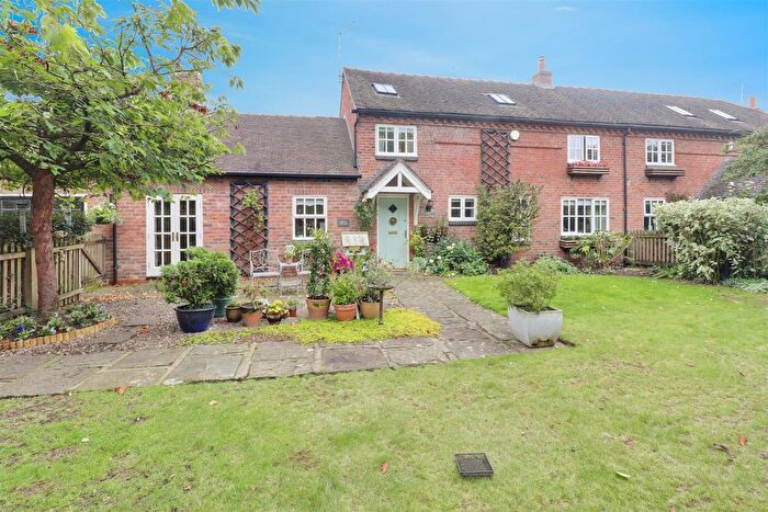 3 Bedroom Semi-Detached House For Sale In Barthomley Road, Audley, ST7