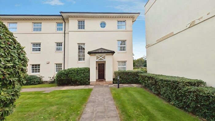 2 Bedroom Flat For Sale In Gravel Hill Road, Yate, Bristol, BS37