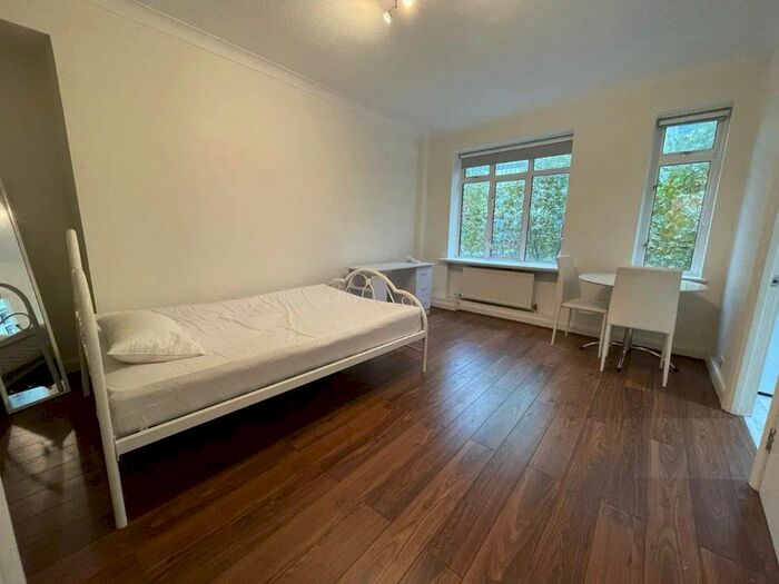 Studio To Rent In Euston Road, Fitzrovia NW1