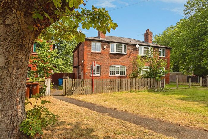 3 Bedroom Semi Detached House For Sale In Green End Road, Burnage, Manchester, Greater Manchester, M19
