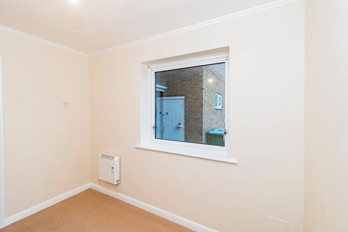 2 Bedroom Flat For Sale In Waterloo Road, Freemantle, Southampton, Hampshire, SO15