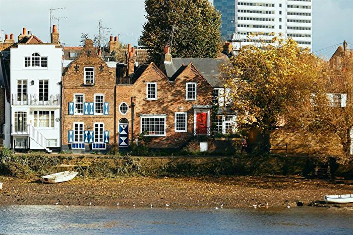 4 Bedroom Terraced House For Sale In Strand On The Green, Chiswick, W4