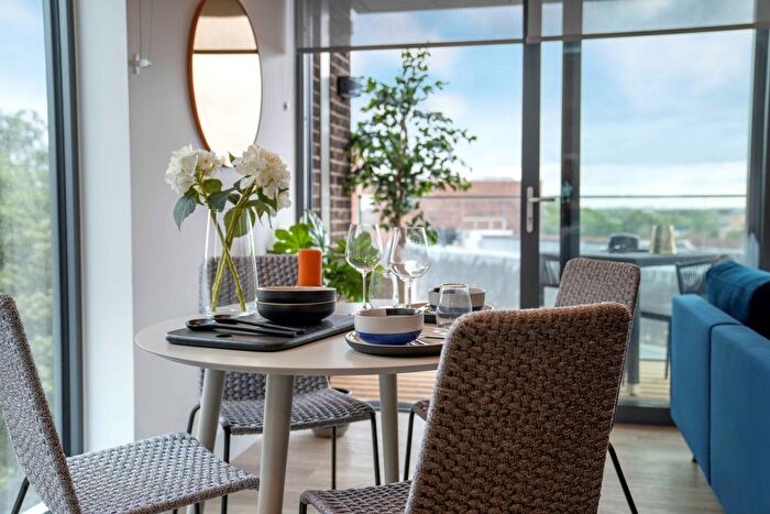 2 Bedroom Flat To Rent In Fairfield Avenue, Staines-Upon-Thames, TW18