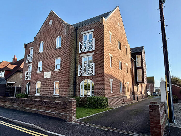 2 Bedroom Apartment For Sale In Stavordale Road, Weymouth, DT4