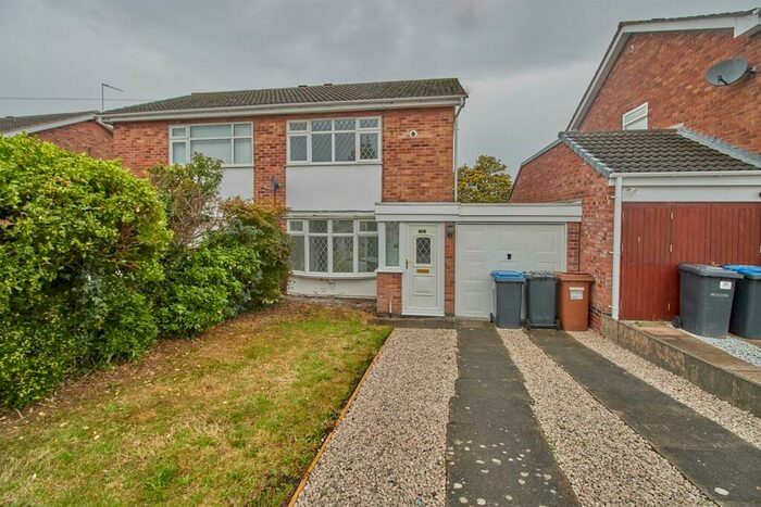 2 Bedroom Semi-Detached House To Rent In Dunblane Way, Hinckley, LE10