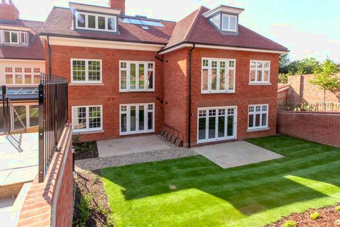 2 Bedroom Flat To Rent In Aston House, High Street, Wargrave, RG10