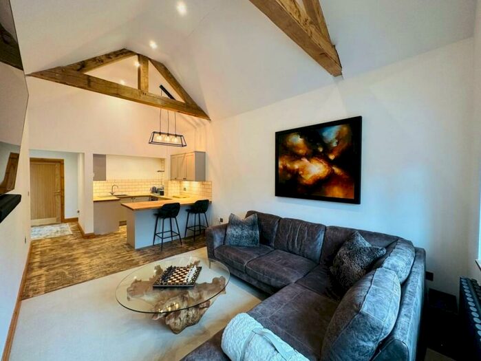 3 Bedroom Barn Conversion For Sale In Blacksmith Lane, Asselby, Howden, DN14