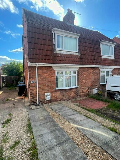 2 Bedroom End Of Terrace House To Rent In Williamson Square, Wingate, TS28