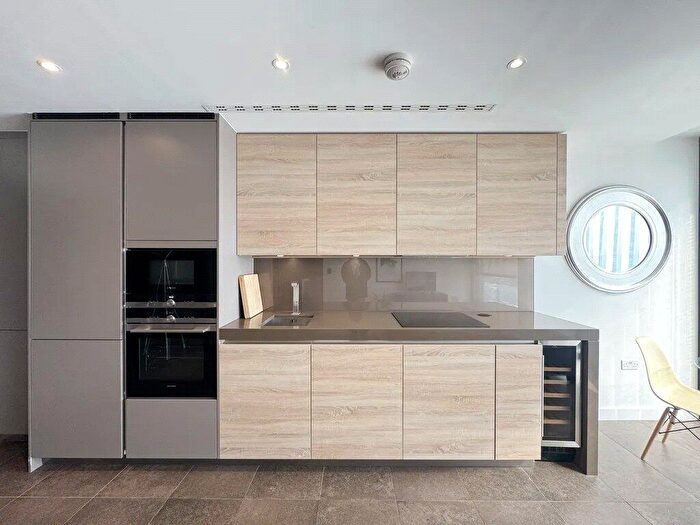 1 Bedroom Flat For Sale In Chronicle Tower, London, EC1V