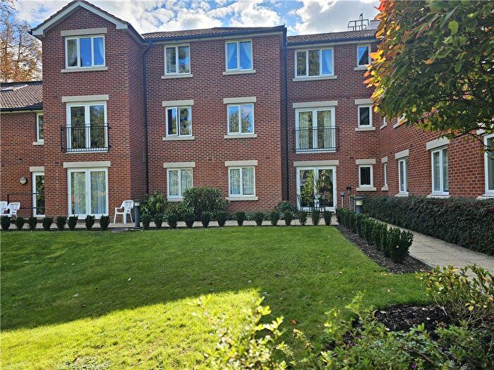 2 Bedroom Flat For Sale In Stafford Road, Caterham, Surrey, CR3