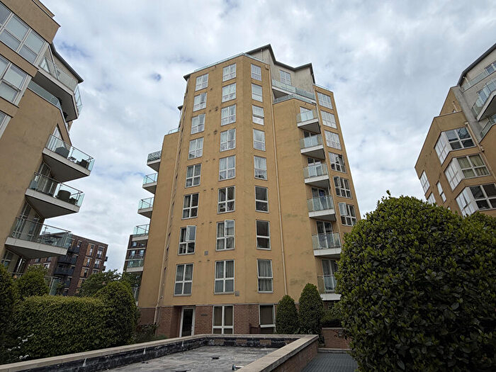 2 Bedroom Flat For Sale In Flat Pavillion House, Water Gardens Square, Canada Water, London, SE16