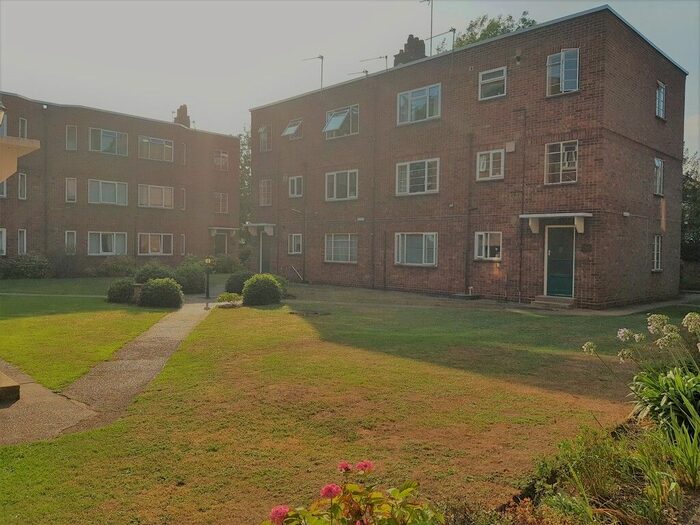 1 Bedroom Flat To Rent In Abbey Court, Bracondale, Norwich, NR1