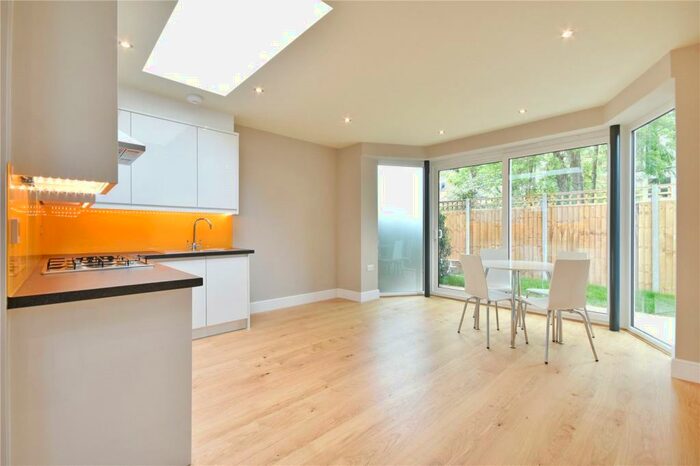 1 Bedroom Flat To Rent In Vines Avenue, Finchley Central, N3