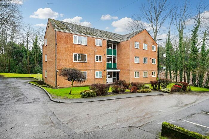 3 Bedroom Flat For Sale In Twentywell Lane, Hallam Court, S17