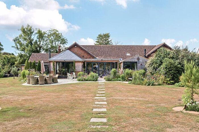 4 Bedroom Detached Bungalow For Sale In Swingfield Street, CT15