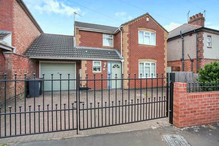 4 Bedroom Detached House To Rent In George Street Ringway, Bedworth, Warwickshire, CV12