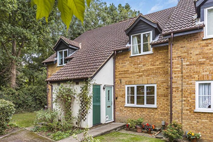 1 Bedroom Maisonette For Sale In Halleys Ridge, Hertford, SG14