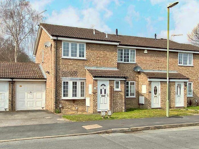 3 Bedroom Semi-Detached House To Rent In The Potteries, Farnborough, GU14