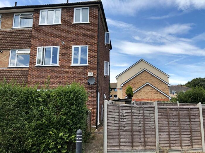 2 Bedroom Maisonette To Rent In May Close, KT9