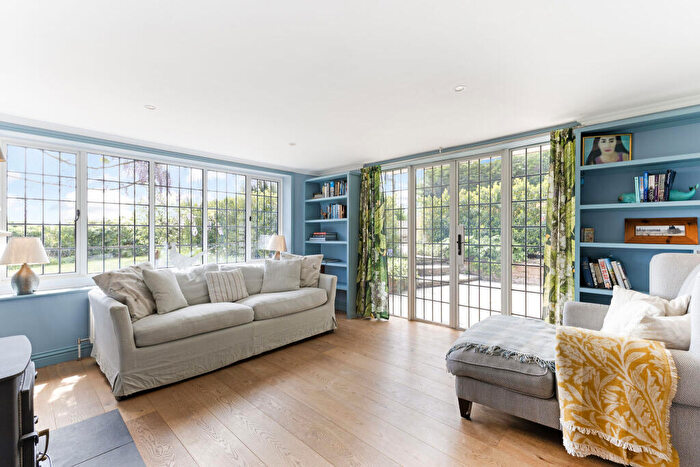 5 Bedroom Semi-Detached House For Sale In Runwick Lane, Dippenhall, Farnham, GU10