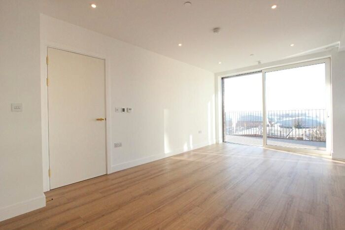2 Bedroom Flat To Rent In Quay Walk, Wembley, London, HA0