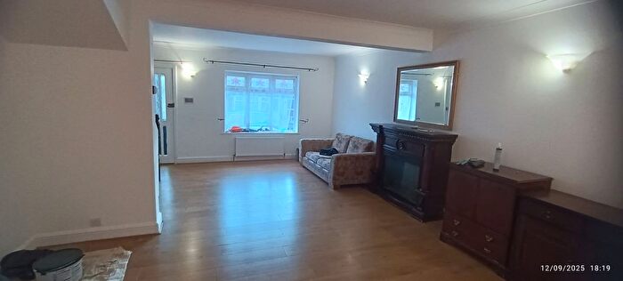 3 Bedroom Terraced House To Rent In Aveley Road, Romford, RM1