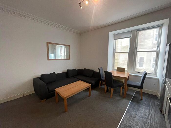 2 Bedroom Flat To Rent In Perth Road, Dundee, DD1