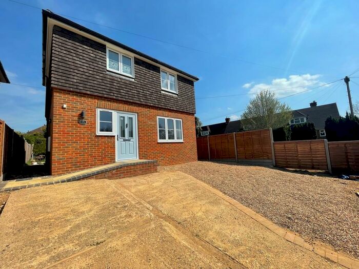 2 Bedroom Detached House To Rent In The Horseshoe, Godalming, GU7