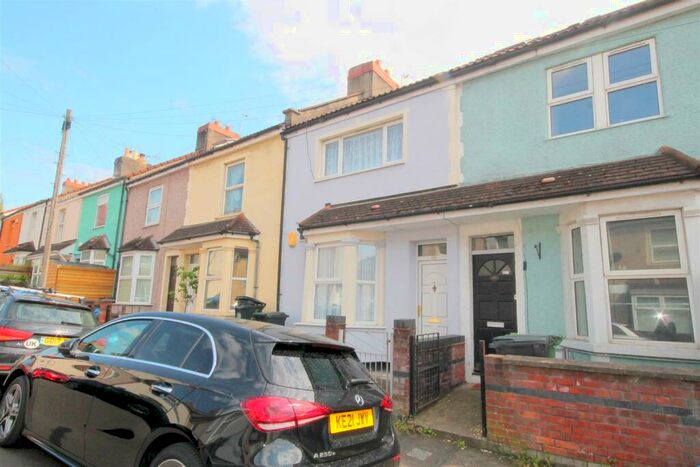 3 Bedroom Terraced House To Rent In Greenbank Avenue West, Bristol, BS5