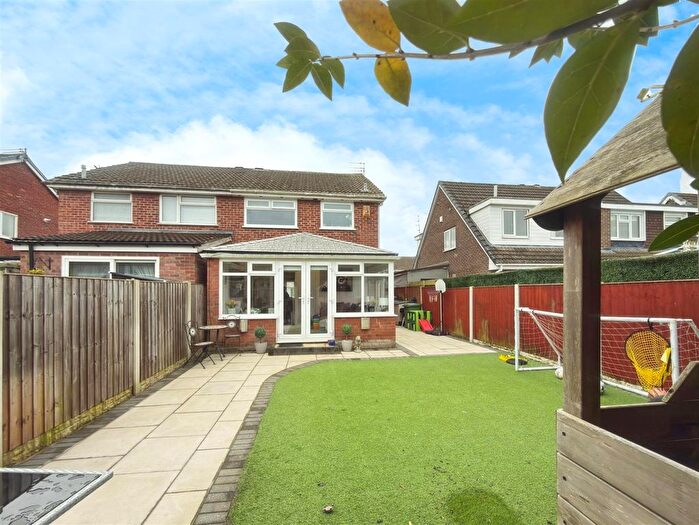 3 Bedroom Semi-detached House For Sale In Weld Blundell Avenue, Liverpool, L31