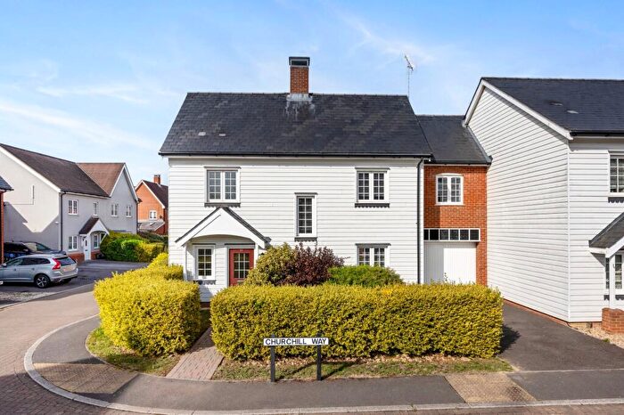 3 Bedroom End Of Terrace House For Sale In Churchill Way, Broadbridge Heath, RH12