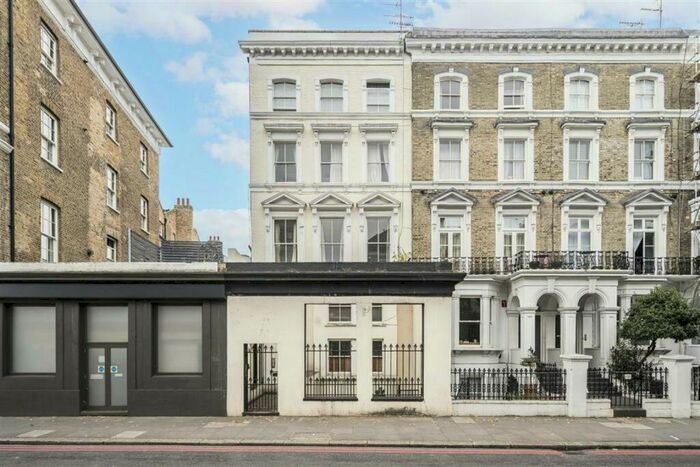 2 Bedroom Flat To Rent In Redcliffe Gardens, London, SW10