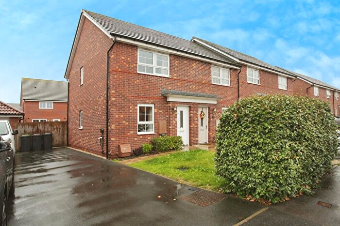 2 Bedroom End Of Terrace House For Sale In Top Knot Close, Nuneaton, CV11