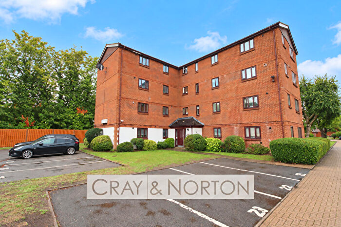 2 Bedroom Flat To Rent In Burnham Gardens, Addiscombe, CR0