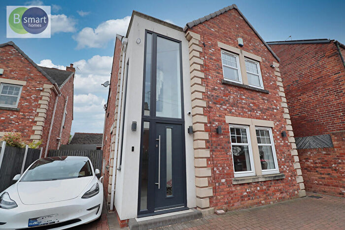 4 Bedroom Detached House For Sale In Willow Lane, Bolton-upon-dearne, S63