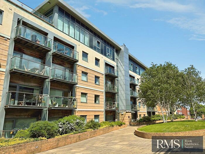2 Bedroom Flat For Sale In Grove Park Oval, Newcastle Upon Tyne, NE3