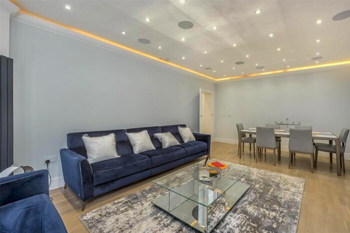 4 Bedroom Flat To Rent In Cabbell Street, Marylebone, London, NW1