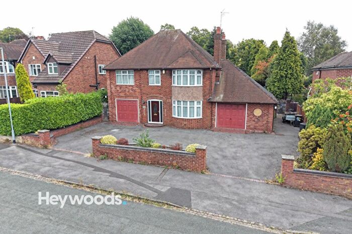 3 Bedroom Detached House For Sale In The Crossway, May Bank, Newcastle, ST5