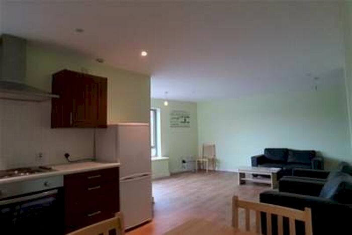 2 Bedroom Flat To Rent In St Crispins Court, Mansfield, NG18