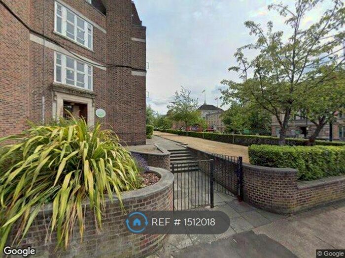 3 Bedroom Flat To Rent In Wandsworth, London, SW18