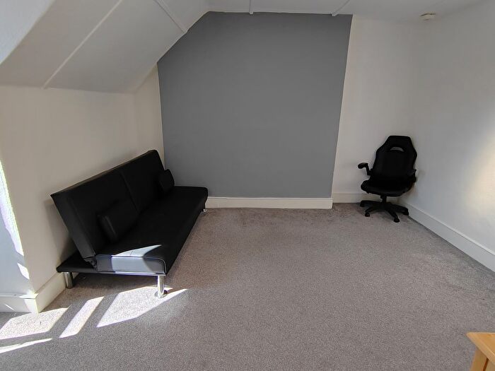 1 Bedroom Flat To Rent In St. Julians Road, Kilburn, NW6